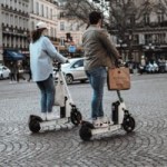 Trottinettes électriques en libre-service : 4 grandes idées pour une meilleure cohabitation Trottinettes électriques en libre-service : 4 grandes idées pour une meilleure cohabitation