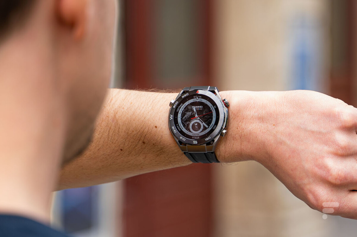 La Huawei Watch Ultimate // Source : Chloé Pertuis - Frandroid La Huawei Watch Ultimate // Source : Chloé Pertuis - Frandroid