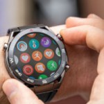 Huawei prépare une nouvelle montre haut de gamme à l’autonomie gargantuesque pour faire face à Samsung et Apple Huawei prépare une nouvelle montre haut de gamme à l’autonomie gargantuesque pour faire face à Samsung et Apple