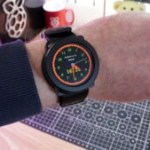 Cette montre unique a été fabriquée à partir d’un Raspberry Pi Cette montre unique a été fabriquée à partir d’un Raspberry Pi