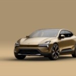 La première voiture électrique sans lunette arrière arrive enfin en Europe et on connaît son prix La première voiture électrique sans lunette arrière arrive enfin en Europe et on connaît son prix