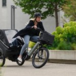 Ce vélo électrique créé avec BMW jouit d’un système d’inclinaison inédit