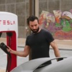 Tesla a trouvé le moyen de recharger une voiture électrique bien plus facilement