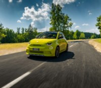Abarth 500e // Source : Marie Lizak pour Frandroid Abarth 500e // Source : Marie Lizak pour Frandroid