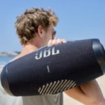 Test de la JBL Boombox 3 WiFi : surpuissante, raffinée et compatible Dolby Atmos