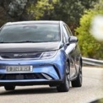 Le plus grand concurrent de Tesla s’apprête à intégrer une fonction inédite en Europe à ses voitures électriques Le plus grand concurrent de Tesla s’apprête à intégrer une fonction inédite en Europe à ses voitures électriques