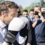 Vers une possible suspension des réseaux sociaux pendant les crises ? Emmanuel Macron a craqué Vers une possible suspension des réseaux sociaux pendant les crises ? Emmanuel Macron a craqué