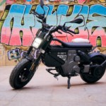 BMW CE 02 : le nouveau scooter électrique 50 et 125 cc aux allures de BMX BMW CE 02 : le nouveau scooter électrique 50 et 125 cc aux allures de BMX