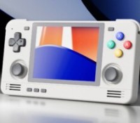 Retroid Pocket 2S // Source : Retroid