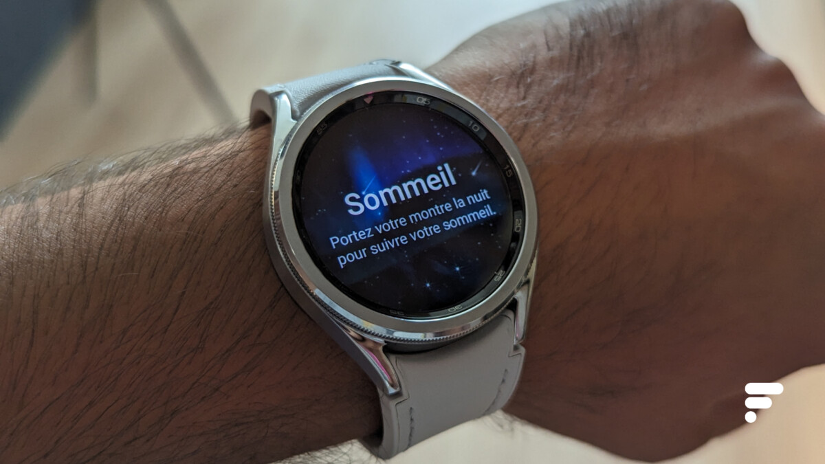 Samsung Galaxy Watch 6 Classic // Source : Arnaud Gelineau - Frandroid Samsung Galaxy Watch 6 Classic // Source : Arnaud Gelineau - Frandroid