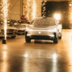 Six ans après, cette voiture électrique du futur ultra onéreuse a enfin droit à son moment de gloire Six ans après, cette voiture électrique du futur ultra onéreuse a enfin droit à son moment de gloire