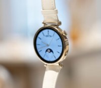 La Huawei Watch GT 4 en version 41 mm // Source : Geoffroy Husson - Frandroid La Huawei Watch GT 4 en version 41 mm // Source : Geoffroy Husson - Frandroid