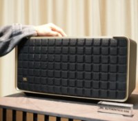 La JBL Authentics 500 // Source : Arnaud Gelineau pour Frandroid