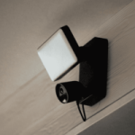 Grâce à l&rsquo;IA, vos caméras Philips Hue peuvent enfin déclencher automatiquement des alarmes pour effrayer les cambrioleurs