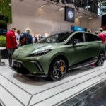 Pourquoi l’Europe veut que les voitures électriques chinoises coûtent plus chères