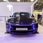 On est montés à bord de la nouvelle Tesla Model 3 : une évolution profonde, mais tout n’est pas parfait On est montés à bord de la nouvelle Tesla Model 3 : une évolution profonde, mais tout n’est pas parfait