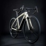 Ce vélo électrique d’aventure jouit d’un rapport qualité-prix très séduisant pour son lancement