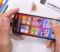 Source : JerryRigEverything