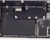 Voici les entrailles d'un iPhone 15 Pro // Source : PBKreviews