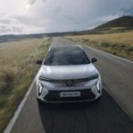 Renault dévoile le Scénic E-Tech électrique : une grosse autonomie pour se frotter au Tesla Model Y Renault dévoile le Scénic E-Tech électrique : une grosse autonomie pour se frotter au Tesla Model Y