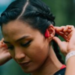 Créé par un fabricant de montres, ce casque à conduction osseuse est vraiment taillé pour le sport