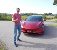 Tesla Model 3 // Source : Jojol