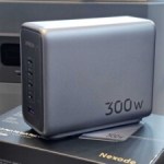Ce chargeur 300 W peut alimenter cinq appareils en charge rapide en même temps Ce chargeur 300 W peut alimenter cinq appareils en charge rapide en même temps