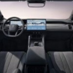 Le plus grand concurrent de Tesla dévoile l’intérieur de sa nouvelle voiture électrique : la qualité avant tout Le plus grand concurrent de Tesla dévoile l’intérieur de sa nouvelle voiture électrique : la qualité avant tout