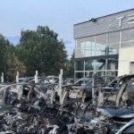 En France, 14 Tesla consumées par les flammes : « à ce stade, personne ne peut en déterminer l’origine » En France, 14 Tesla consumées par les flammes : « à ce stade, personne ne peut en déterminer l’origine »
