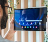 Samsung Galaxy Tab S9 FE Plus // Source : Brice Zerouk - Frandroid