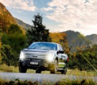 03_Ford F-150 Lightning Lariat_Low Res