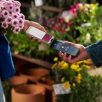 Apple lance Tap to Pay en France sur iPhone : qu&rsquo;est-ce que c&rsquo;est et comment ça marche ?