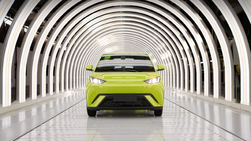 Du simple assemblage à la vraie usine : comment les marques chinoises appliquent la méthode Toyota pour envahir l’Europe
