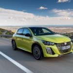 On a essayé la nouvelle Peugeot e-208 : plus d’autonomie et une consommation maîtrisée mais un « petit » point décevant On a essayé la nouvelle Peugeot e-208 : plus d’autonomie et une consommation maîtrisée mais un « petit » point décevant