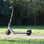 Test de la Ninebot Segway E2 Plus E : une trottinette électrique abordable, légère et moderne Test de la Ninebot Segway E2 Plus E : une trottinette électrique abordable, légère et moderne