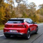 Ce qui cloche avec le Renault Scenic électrique face au Tesla Model Y Ce qui cloche avec le Renault Scenic électrique face au Tesla Model Y
