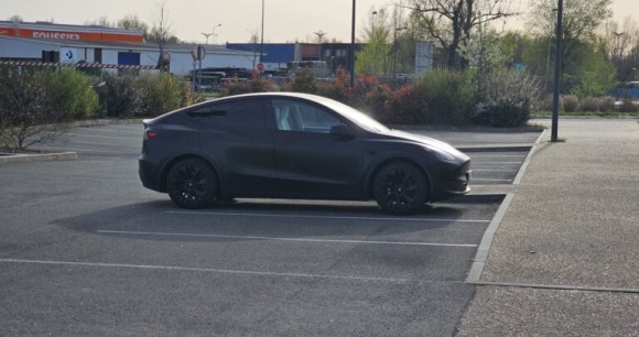 Le parking avec Tesla Vision n'est pas satisfaisant // Source : Bob JOUY pour Frandroid Le parking avec Tesla Vision n'est pas satisfaisant // Source : Bob JOUY pour Frandroid