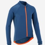 Cette nouvelle veste vélo Decathlon ne s’adresse pas à n’importe qui