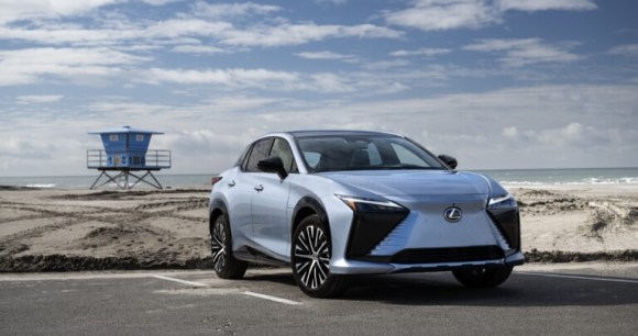 Lexus RZ 300e