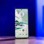 Test du Motorola Edge 40 Neo : un smartphone milieu de gamme équilibré et plein de charme Test du Motorola Edge 40 Neo : un smartphone milieu de gamme équilibré et plein de charme
