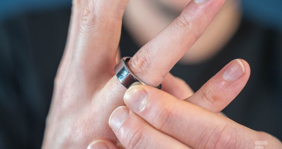 La bague connectée Oura Ring 3 pour illustration // Source : Brice Zerouk - Frandroid La bague connectée Oura Ring 3 pour illustration // Source : Brice Zerouk - Frandroid