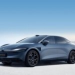 Moins chère qu&rsquo;une Tesla Model 3 et plus d&rsquo;autonomie qu&rsquo;une Model S : cette voiture électrique impressionne
