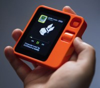 Rabbit R1 // Source : Rabbit