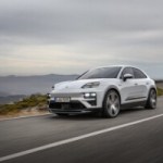 Porsche dévoile sa nouvelle voiture électrique, avec deux nouveautés bien pratiques Porsche dévoile sa nouvelle voiture électrique, avec deux nouveautés bien pratiques