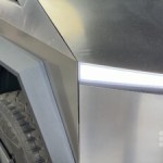 Le Tesla Cybertruck en acier inoxydable rouille ? La réalité derrière les taches Le Tesla Cybertruck en acier inoxydable rouille ? La réalité derrière les taches