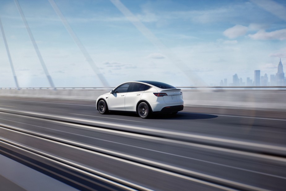 Tesla Model Y // Source : Tesla