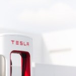 Pourquoi cette pratique qui permet d’accélérer la recharge est déconseillée par Tesla Pourquoi cette pratique qui permet d’accélérer la recharge est déconseillée par Tesla