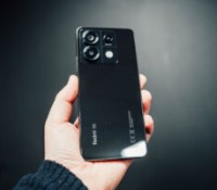 Le Xiaomi Redmi Note 13 Pro 5G // Source : Robin Wycke pour Frandroid