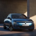 Voici la Lancia Ypsilon électrique, une Peugeot e-208 premium dotée d’un drôle d’équipement Voici la Lancia Ypsilon électrique, une Peugeot e-208 premium dotée d’un drôle d’équipement