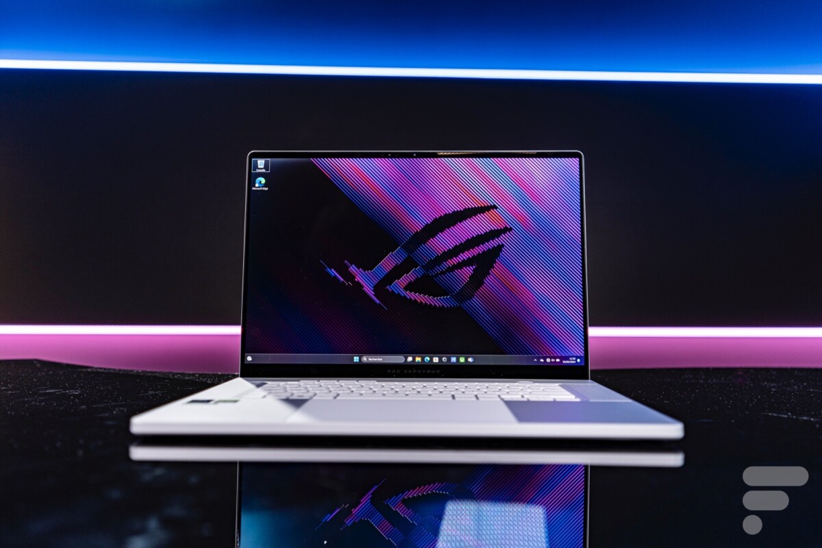 Asus ROG Zephyrus G16 2024 hero Asus ROG Zephyrus G16 2024 hero
